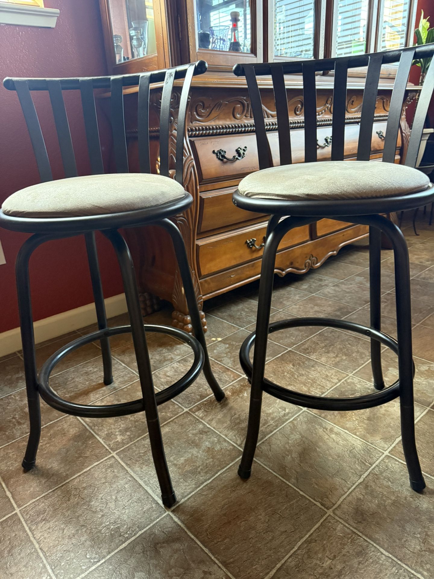 2 Bar Stools