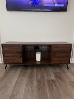 Entertainment console
