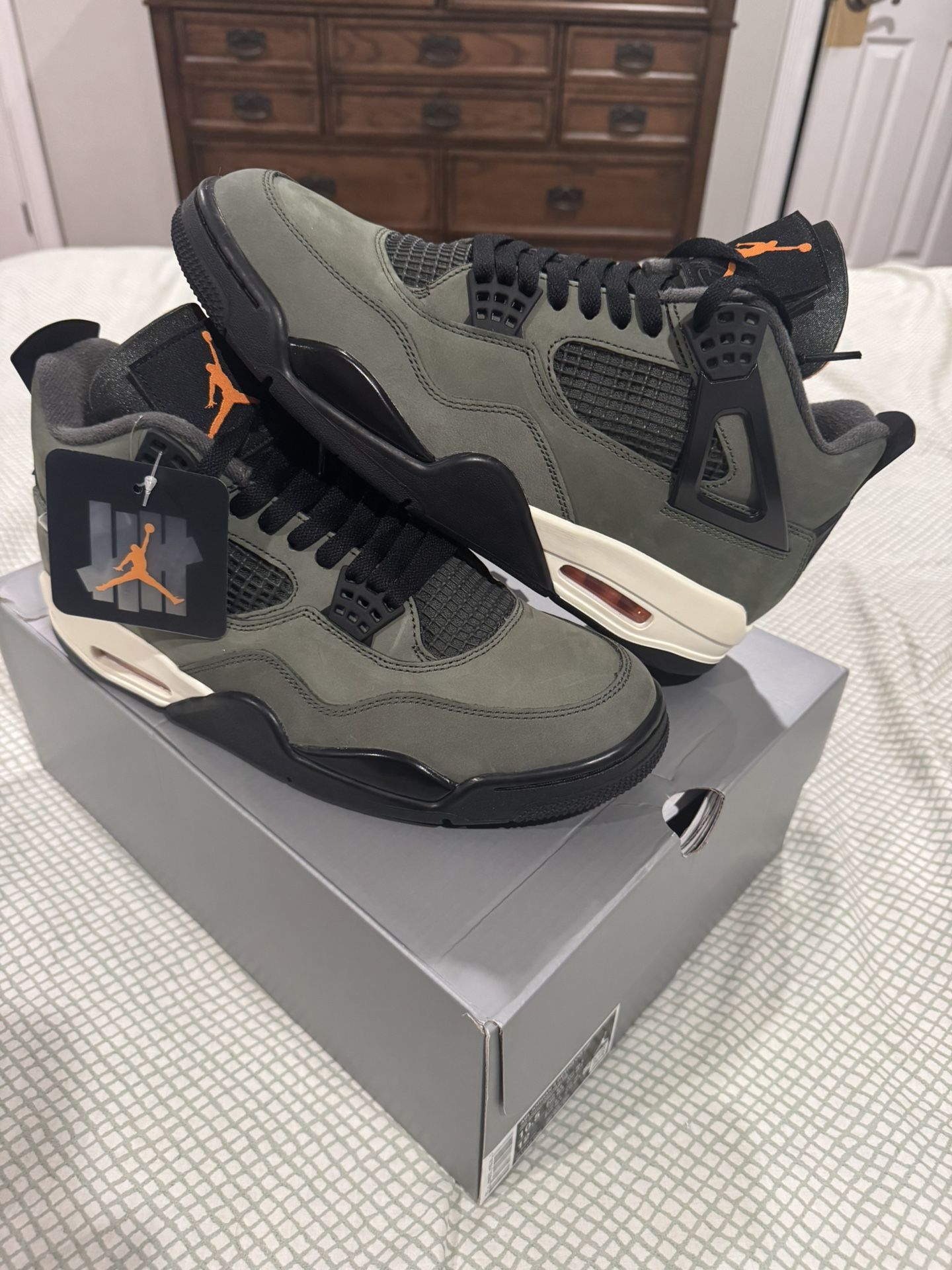 Air Jordan 4 Undefeated Men’s Sz 10.5