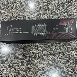 Brand New Sultra Compact Blowout Brush. Color Rosy Model S40Dbmn-46