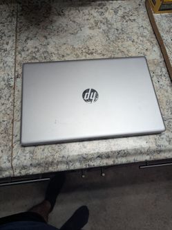 HP touchscreen laptop with 11th gen core i5