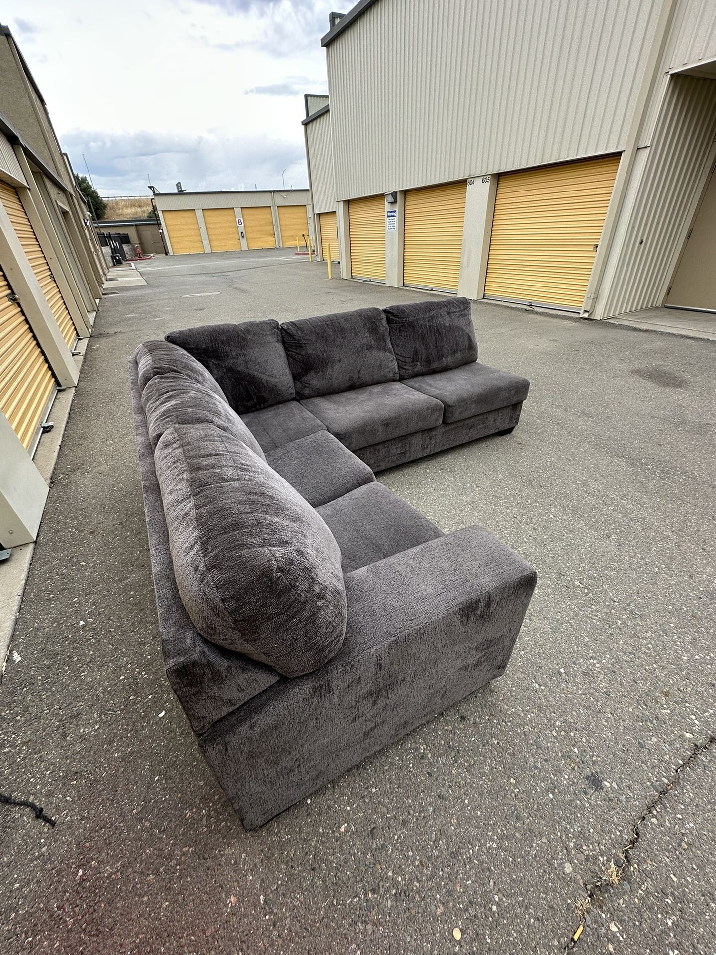 FREE DELIVERY! Gray Ashley Furniture Sectional Sofa/Couch for Sale in