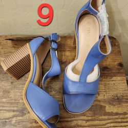 Super cute blue heels/ size 9/ new/ $20 cash only/ blue diamond & rainbow