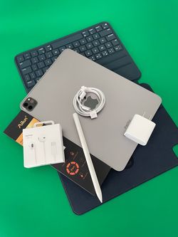 Apple IPad Pro 11” 4th Generation (2022 Model / M2 chip ) 128GB with Keyboard, pen & Accessories (256gb /512GB)
