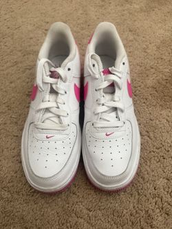 Nike Air 5.5Y - Pink And White