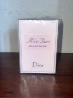 Miss Dior perfume