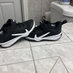Toddler Shoes - Nike 11C