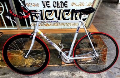 Trek 1200 aluminum road bike 90’s