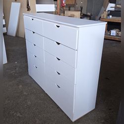 Ten drawers dressers with rails