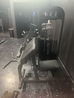Isolated bicep /tricep machine