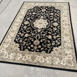 Nice Gold and Black Oriental Style Area Rug (5’3”x7’7”)