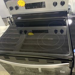 Electric Stove with 4 Burners Take it for Zero Down Pay in 3 Months with Zero Interest Ask For Details!