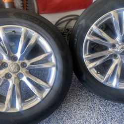 Chrysler 300 Wheels and Tires (5 Lug) 