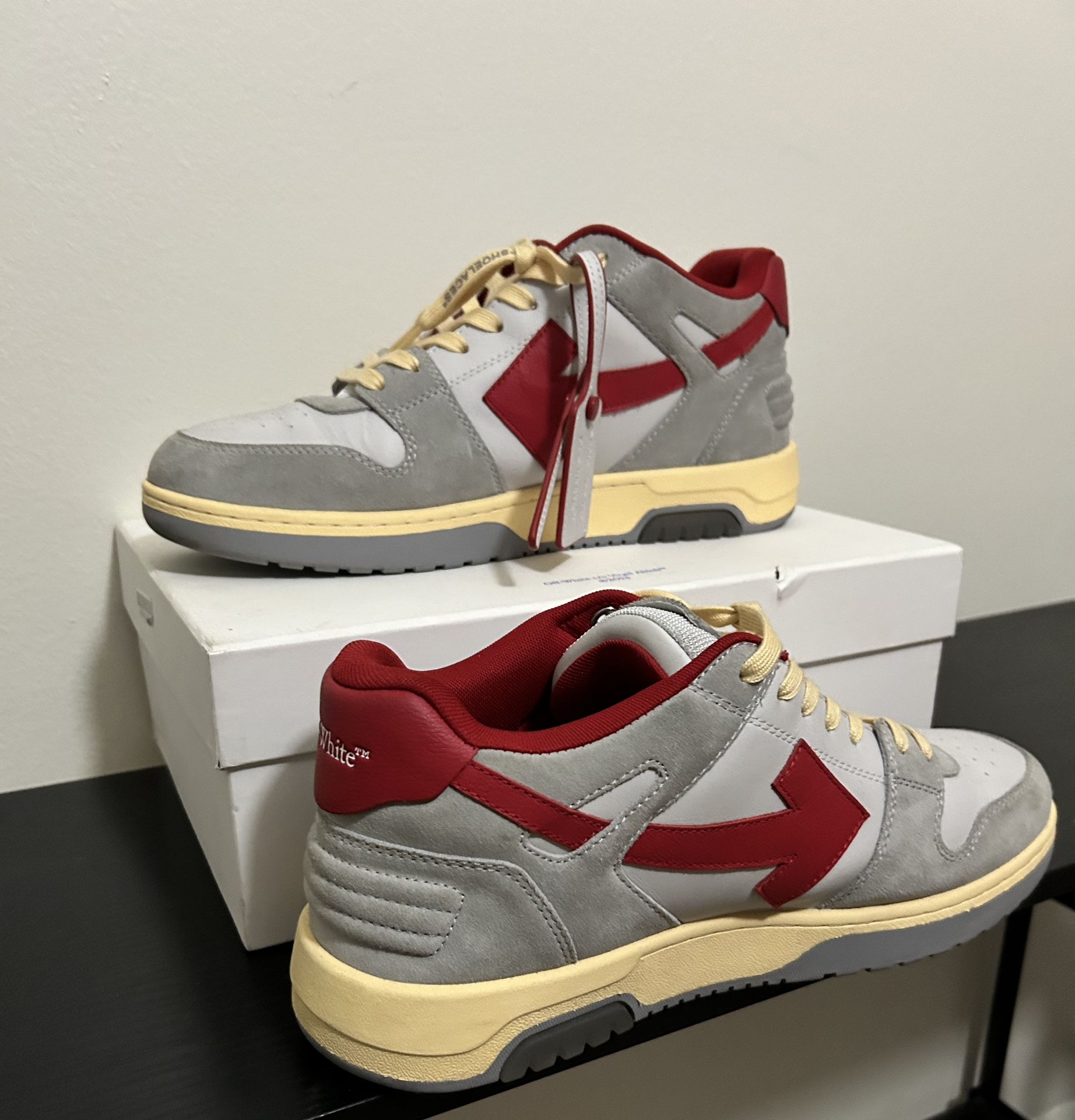 Off White Out Of Office Size 46