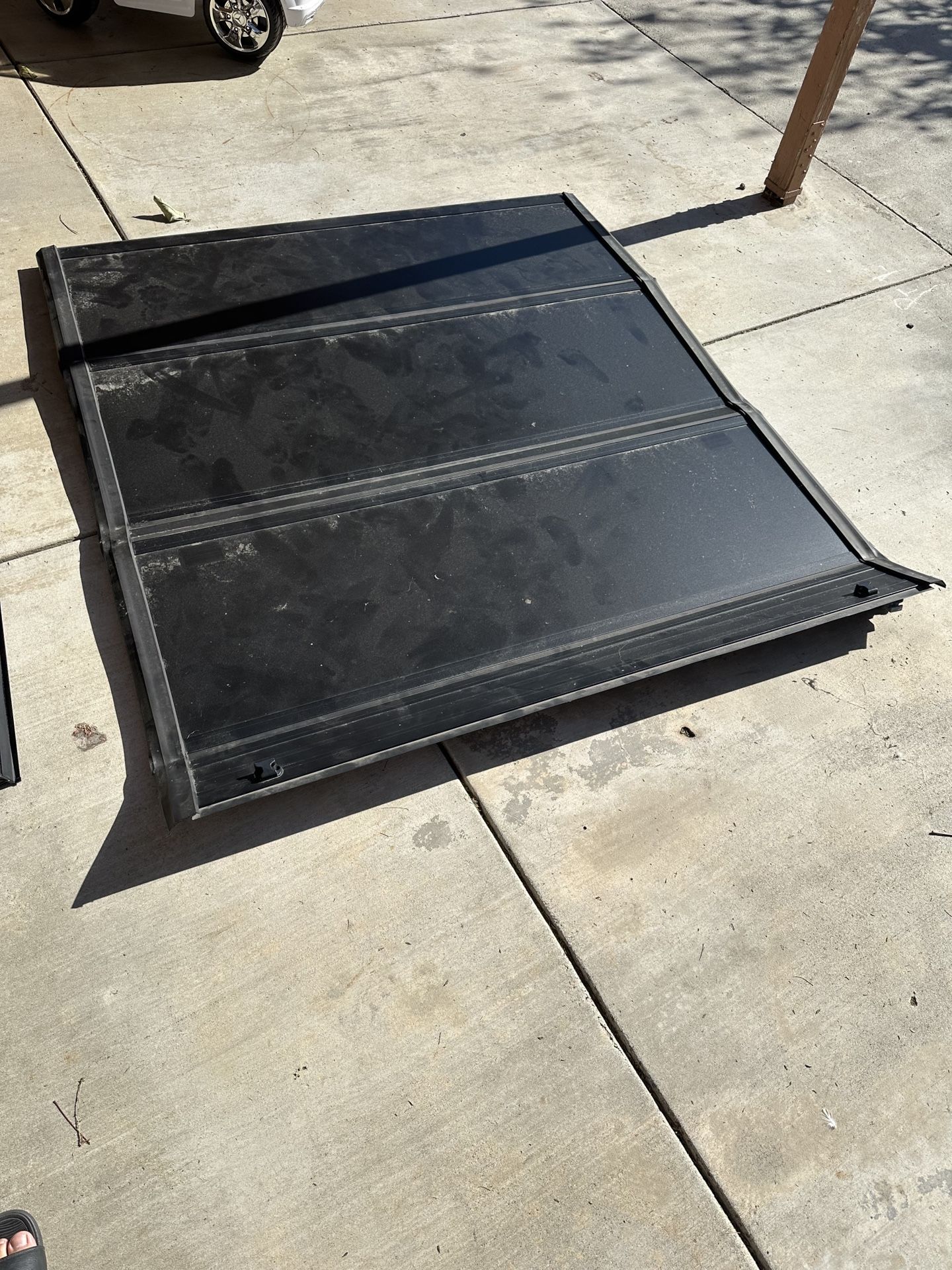 Chevy Silverado 5ft 10in Tonneau Truck Bed Cover