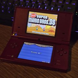 Nintendo DSi (Red)