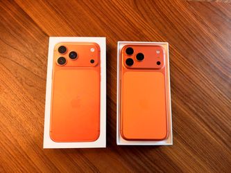iPhone 17 Pro Max + Three Cases