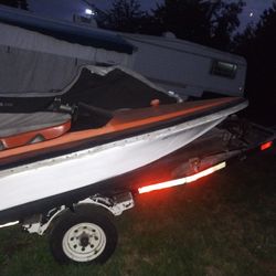 i 10 ' Jet Boat 