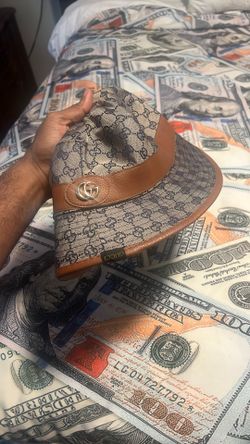 Gucci bucket hat