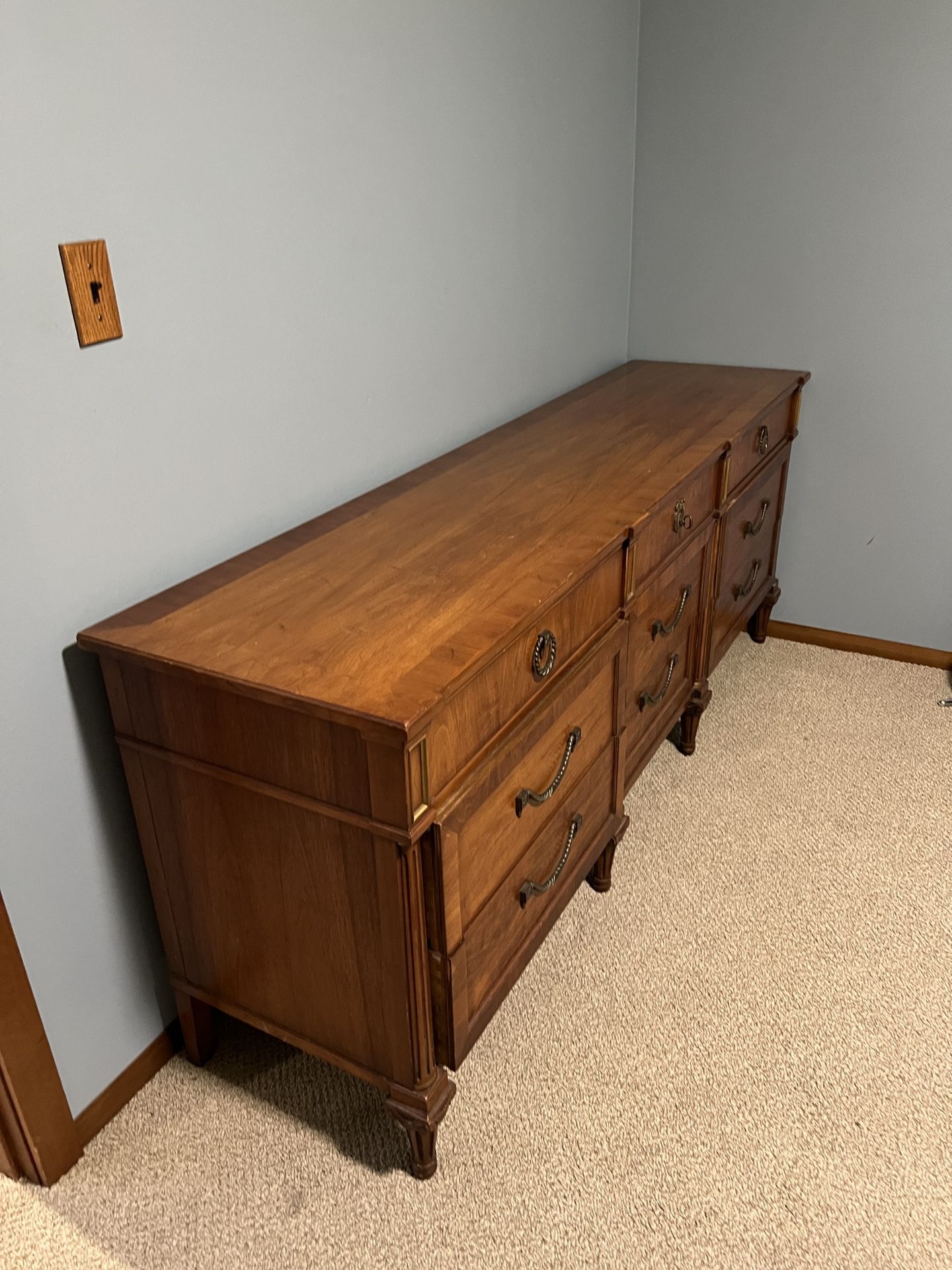 Vintage Henredon Fine Furniture 9 Drawer Dresser