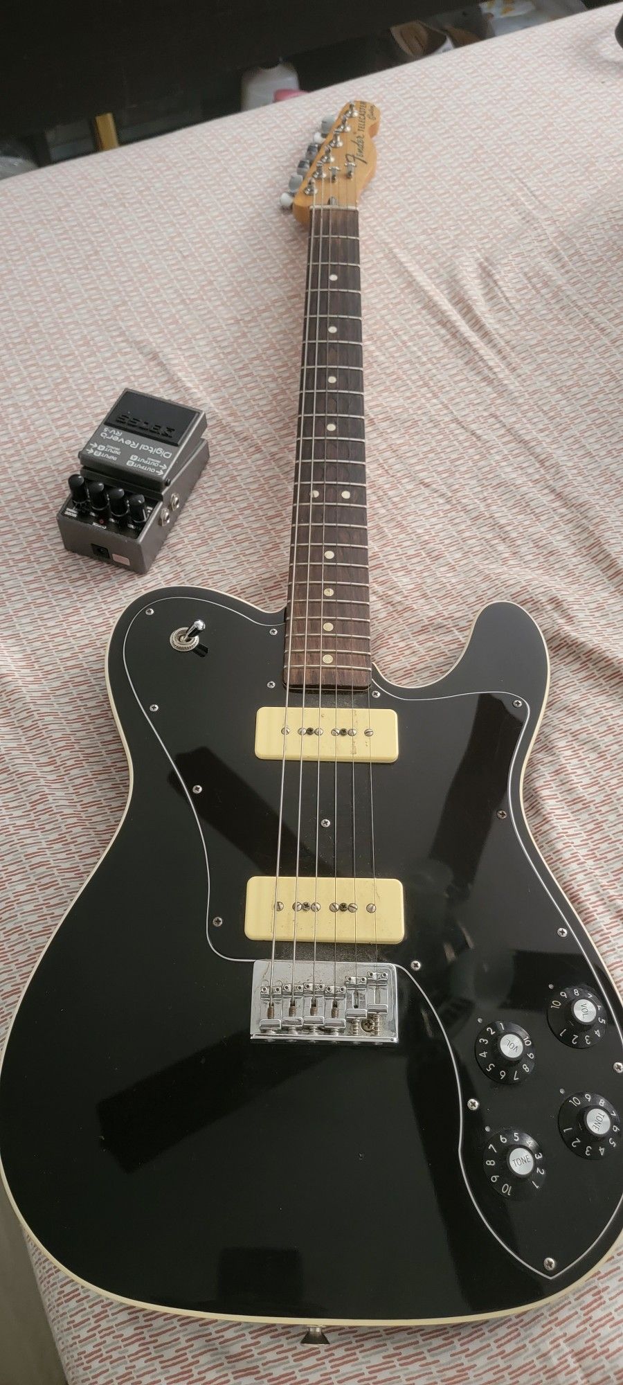 FENDER electric Guitar 