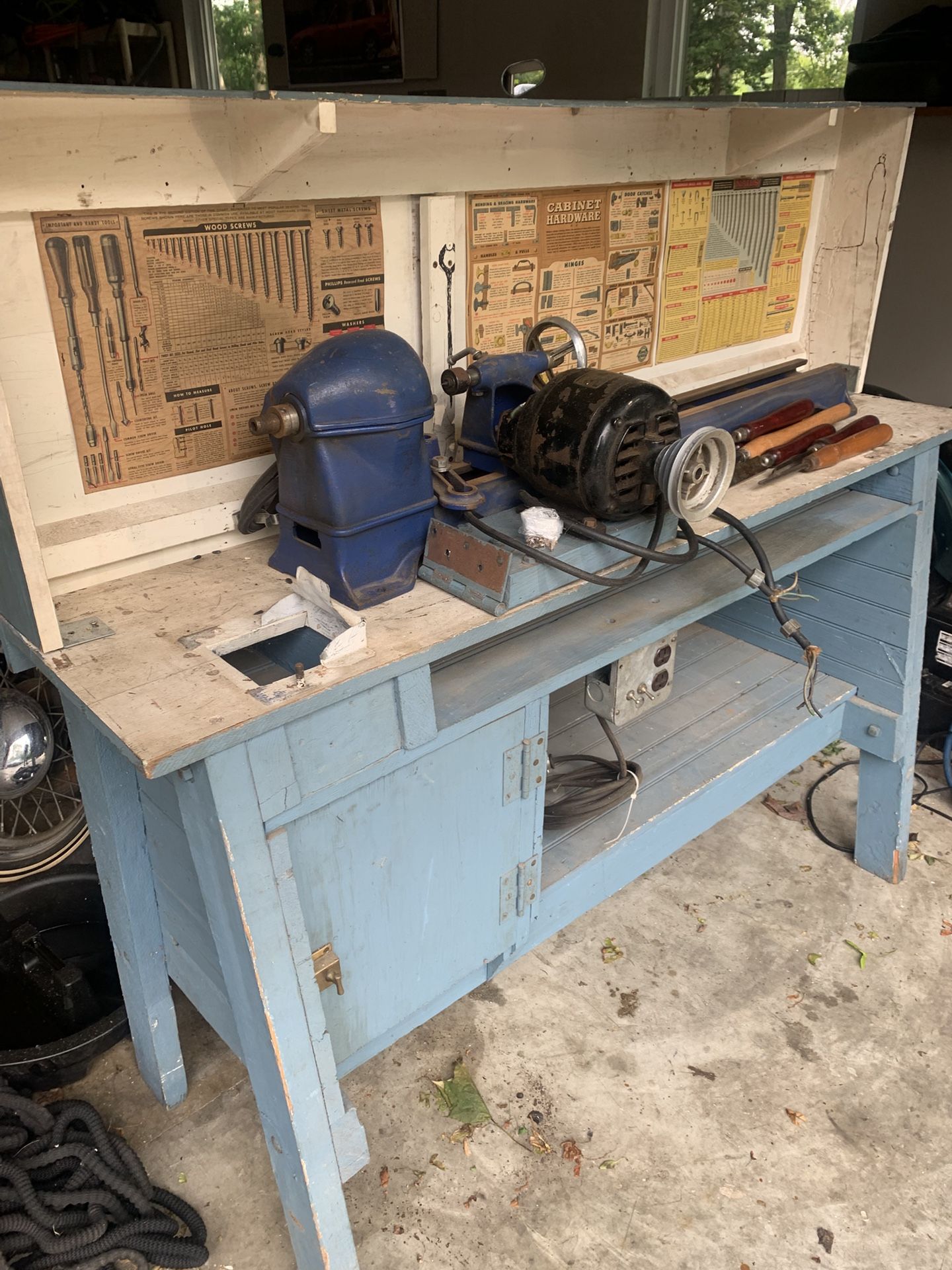 Wood Lathe With Tools