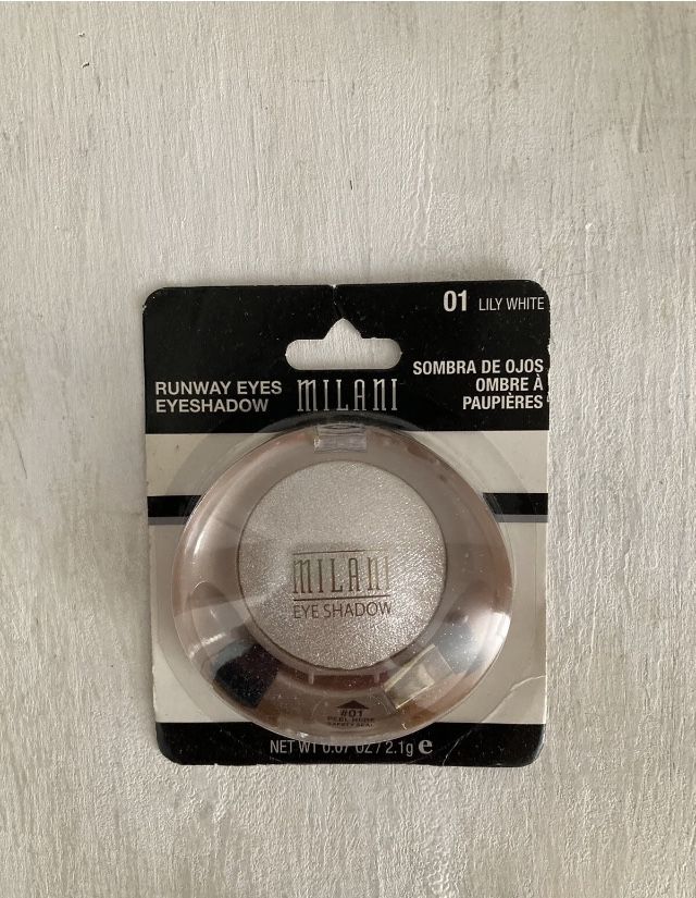Milani Runway Eyes Eye Shadow, 01 Lily White (2.1g)