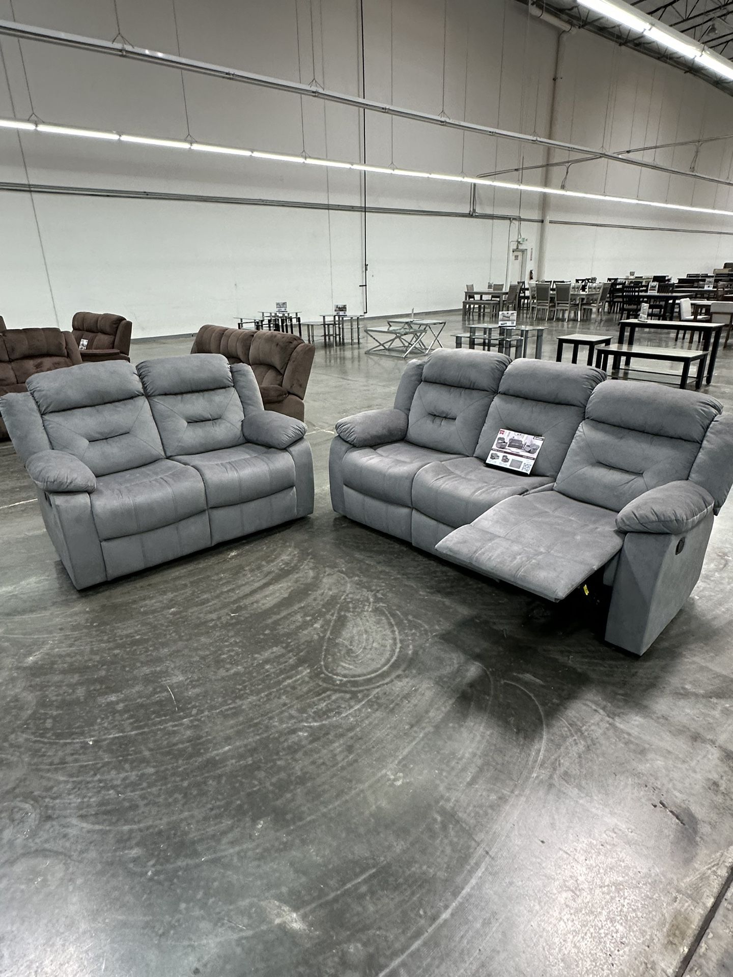 2 Piece Recliner Sofa & Recliner Loveseat- Gray Color / New In A Box. Bonito Set De Sofas Reclinables Color Gris Nuevos En Caja