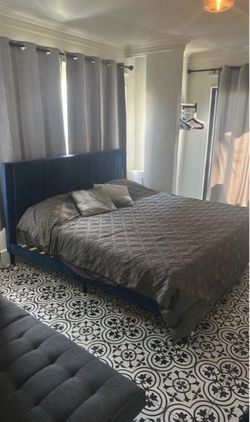 Queen bed set