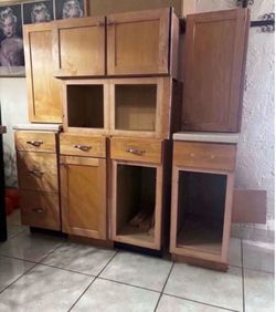Kitchen Cabinets With Double Sink & Faucet/Garbage Disposal