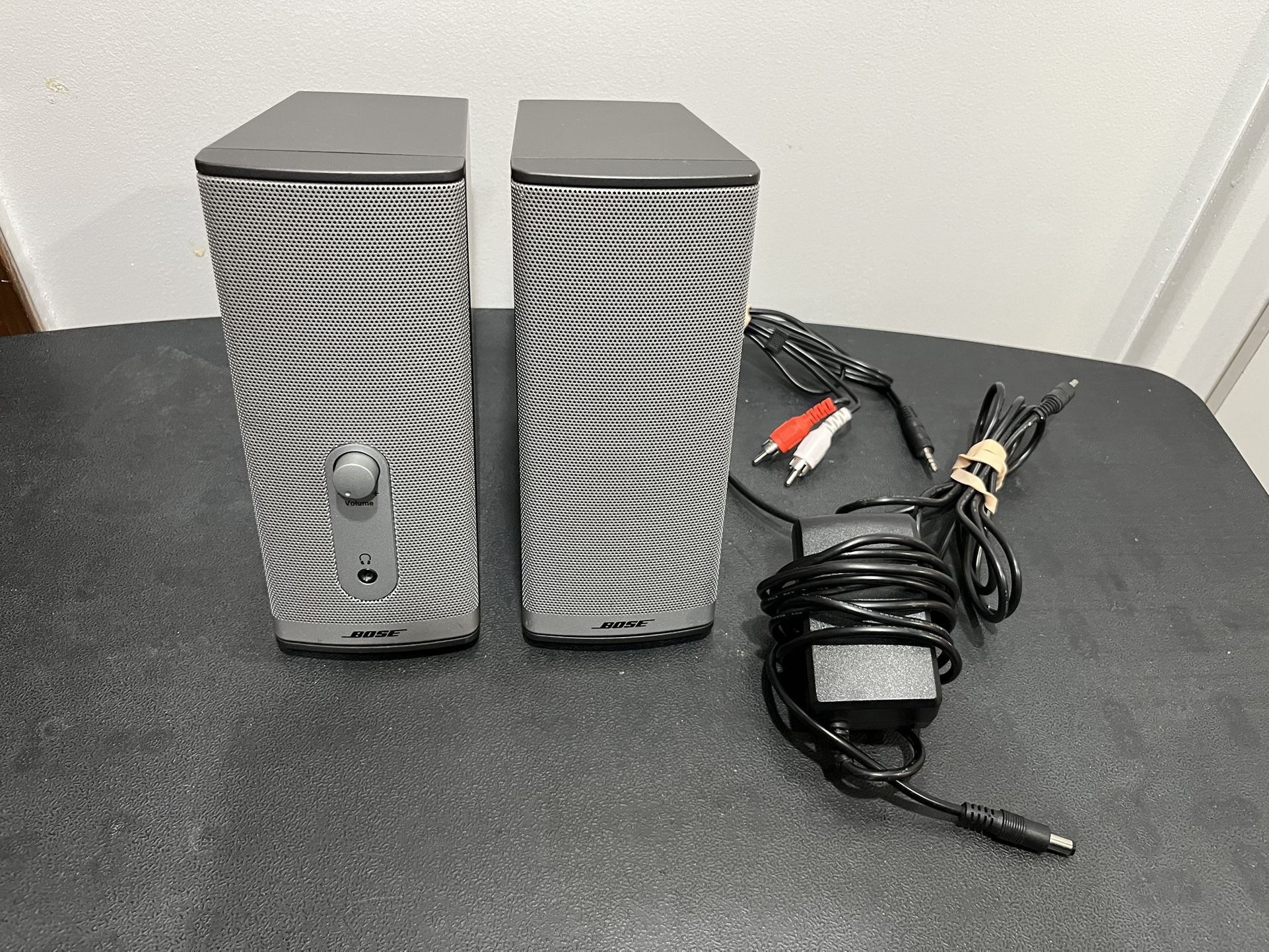 BOSE COMPANION 2 COMPUTER SPEAKERS - EXCELLENT CONDITION!