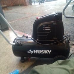 Husky Portable Air Compressor 