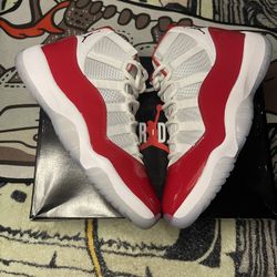 Jordan 11 Cherry Sz 12