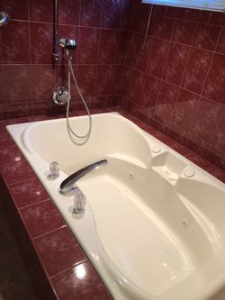 Whirlpool tub