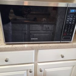 Samsung Stainless Steel Countertop Microwave