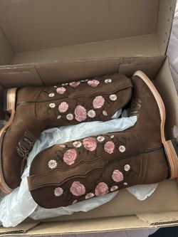 WOMEN BOOTS 