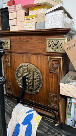Dresser for 150