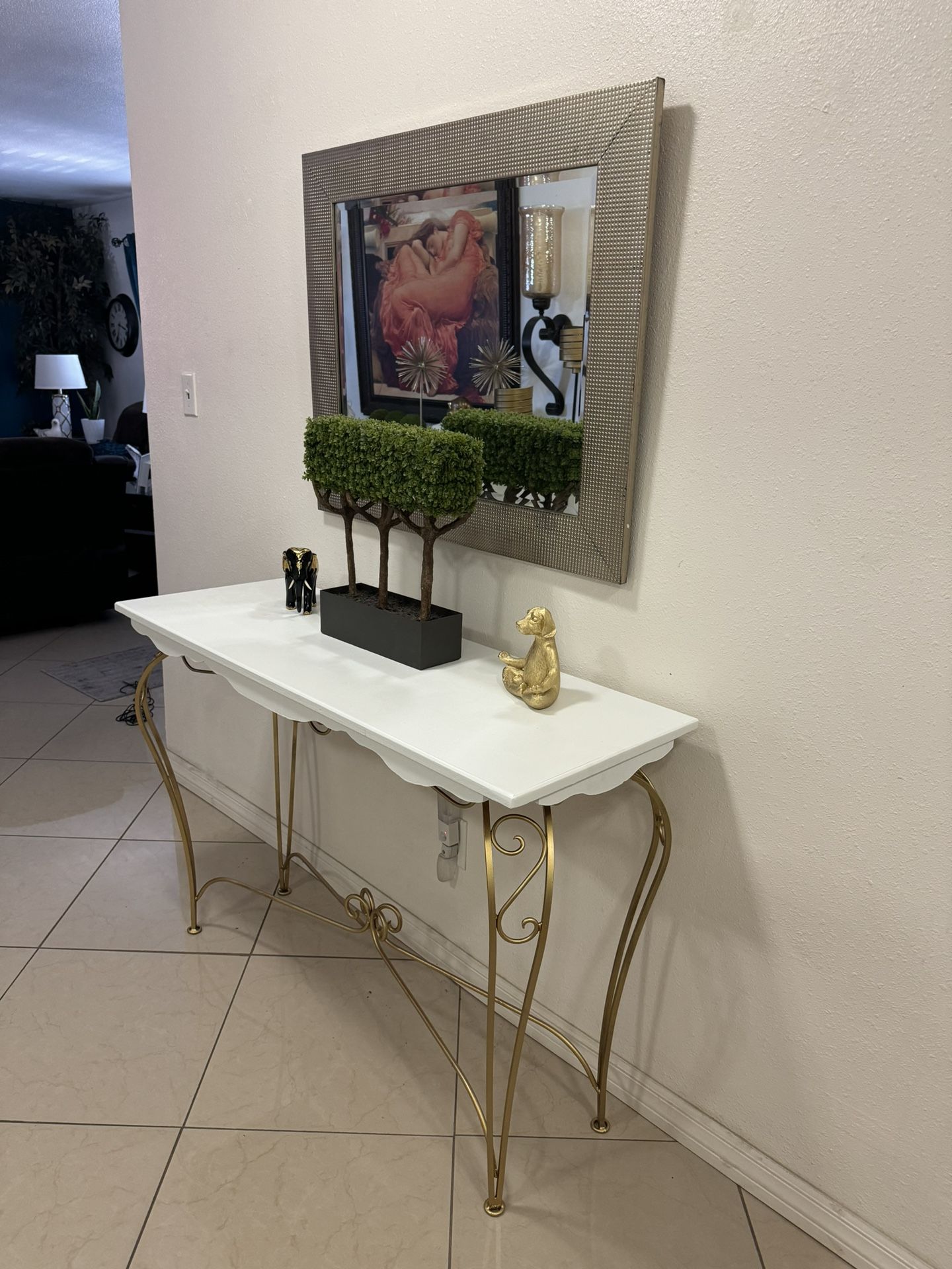 Entry Table N Mirror