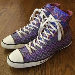 CONVERSE HIGH TOP SHOES