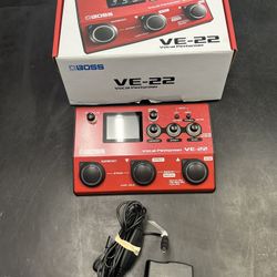 Boss VE-22 Vocal Effects and Looper Pedal with box