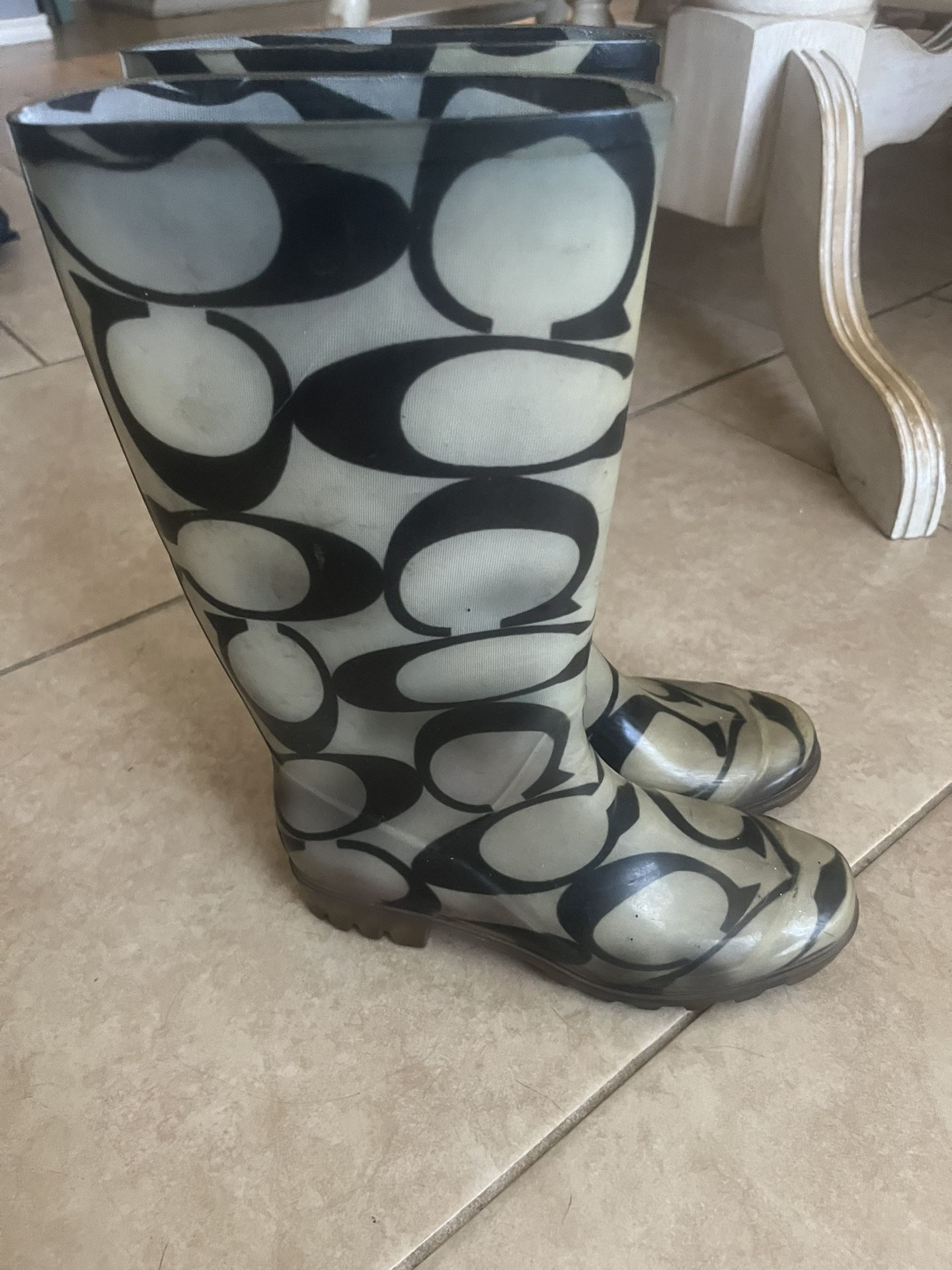 Coach Rain Boots Sz 7