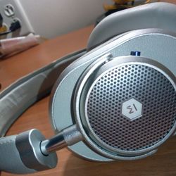 Master & Dynamic Headphones Mw65 Kevin Durant Edition🔥