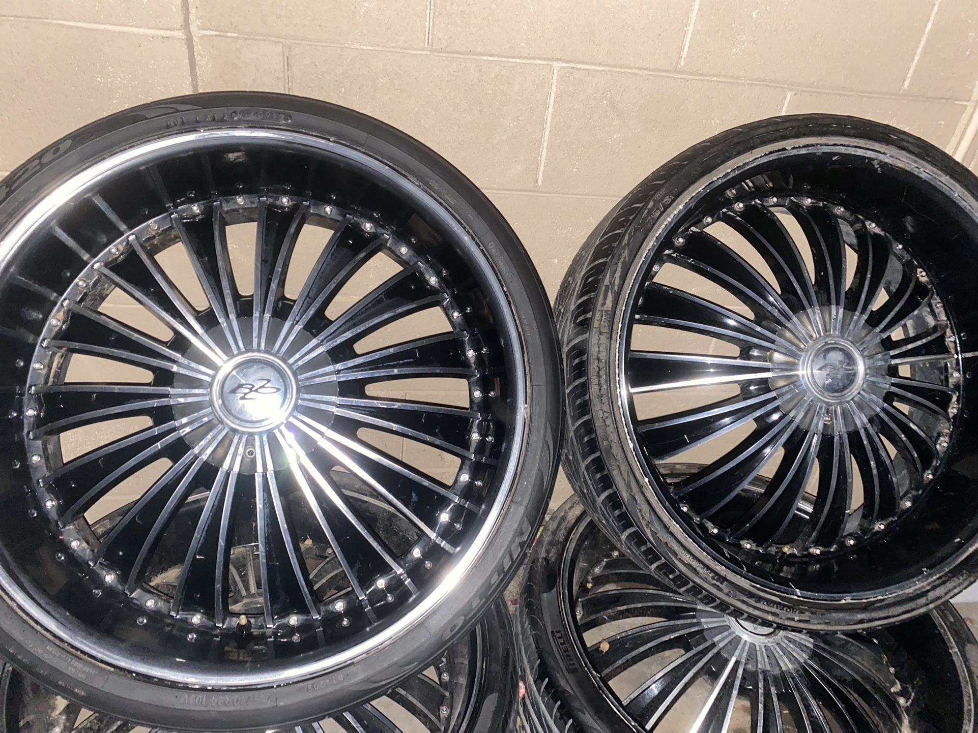24 Inch Rims for Sale in Phoenix, AZ - OfferUp