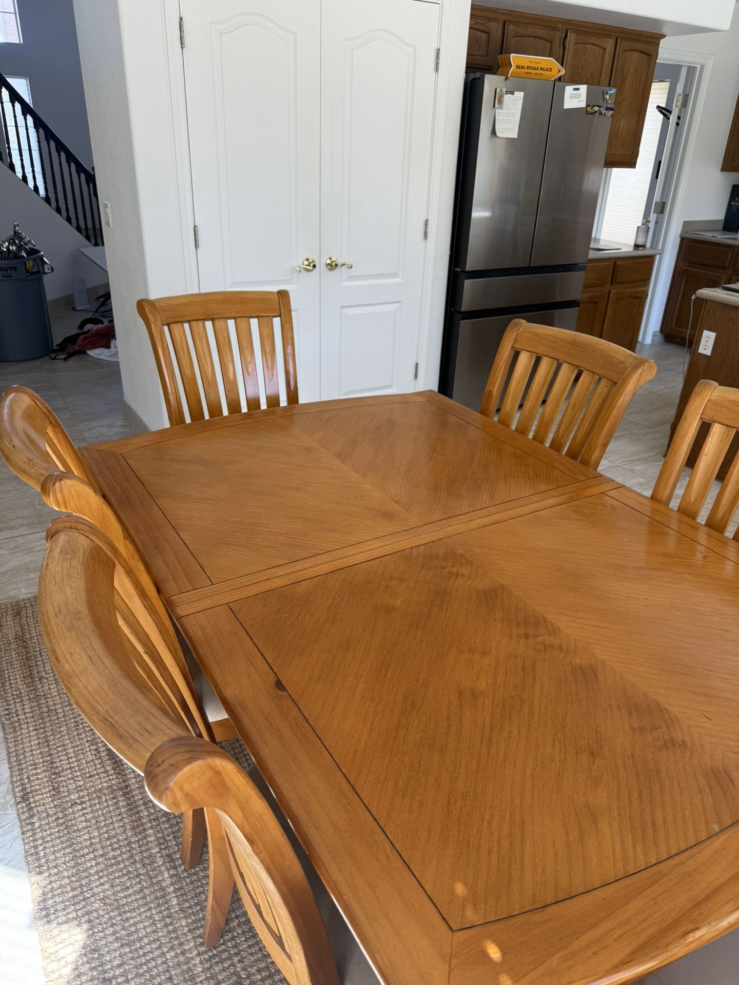 6 Seat Family Wood Dining Table With Middle Extension