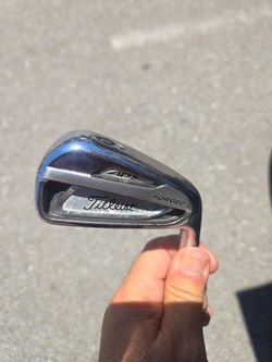 Titleist  golf Club Iron