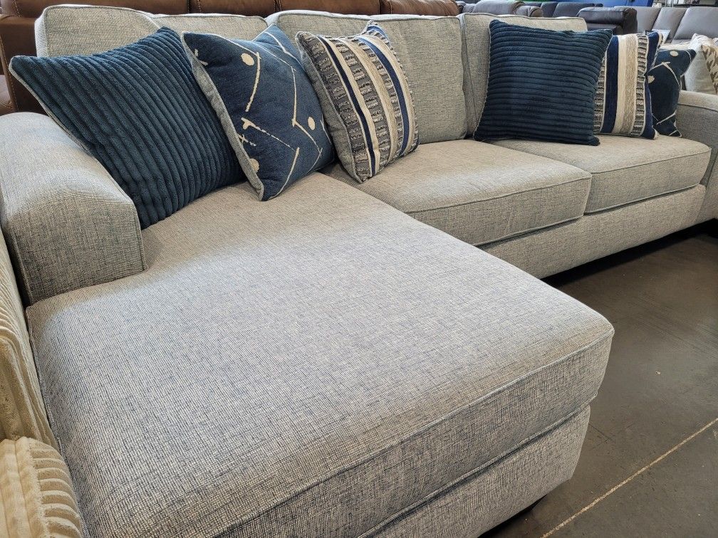 💛 Need To Get Rid Of Brand New Sofas And Sectionals!