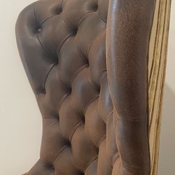Vintage Style Tufted Armchair