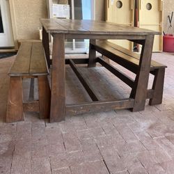 Solid wood outdoor dining table & bench 