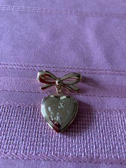 Heart locket brooch