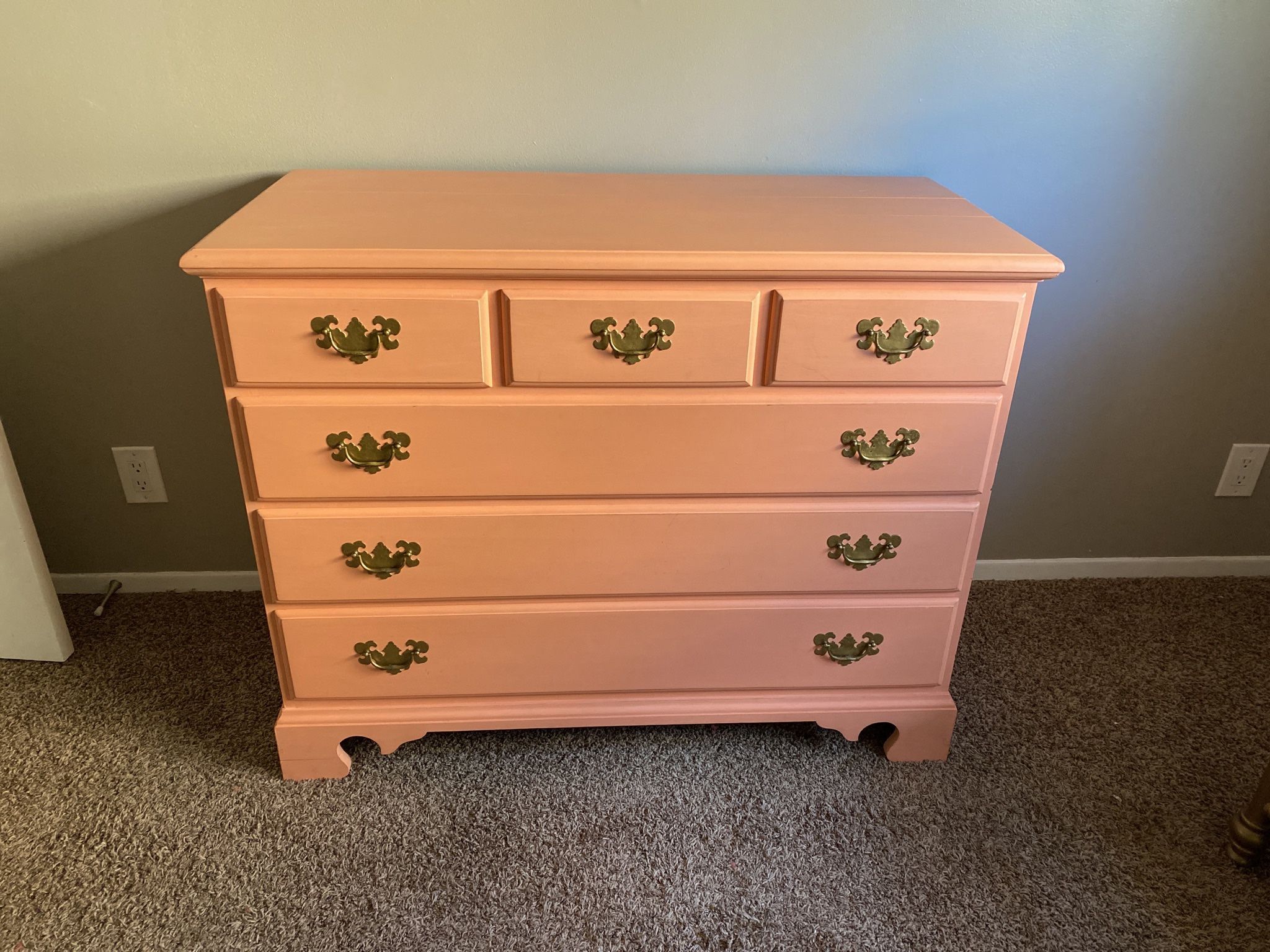 Vintage peach Dresser
